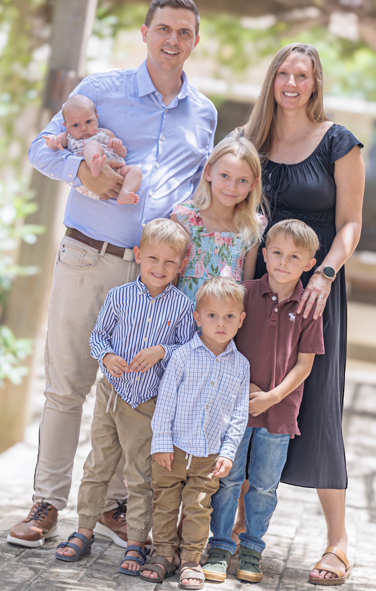 Kyle and Ashleigh Hope with their five children